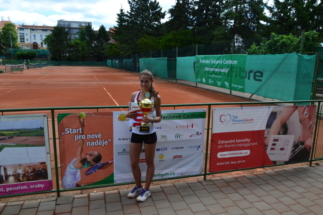 Vítězka dvouhry, Přibylová Veronika (TK Olymp Praha)