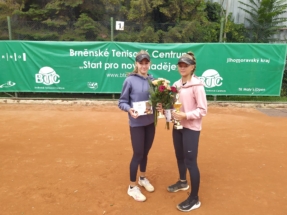 2. místo debl Holubová Aneta, Veselá Barbora
